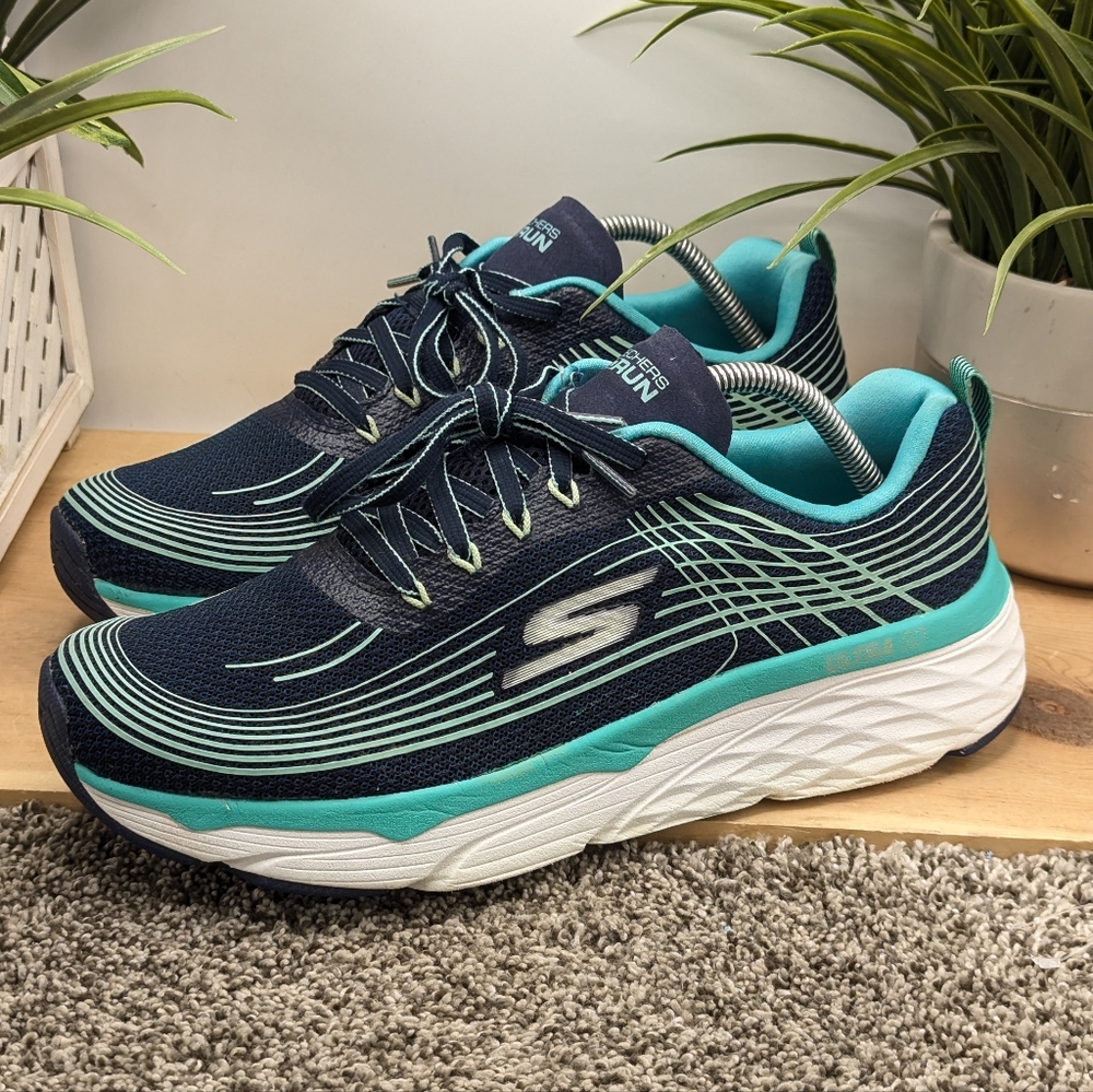 Skechers Gorun Max Cushion Womens Size 11 Running Shoes Casual Comfort Walking